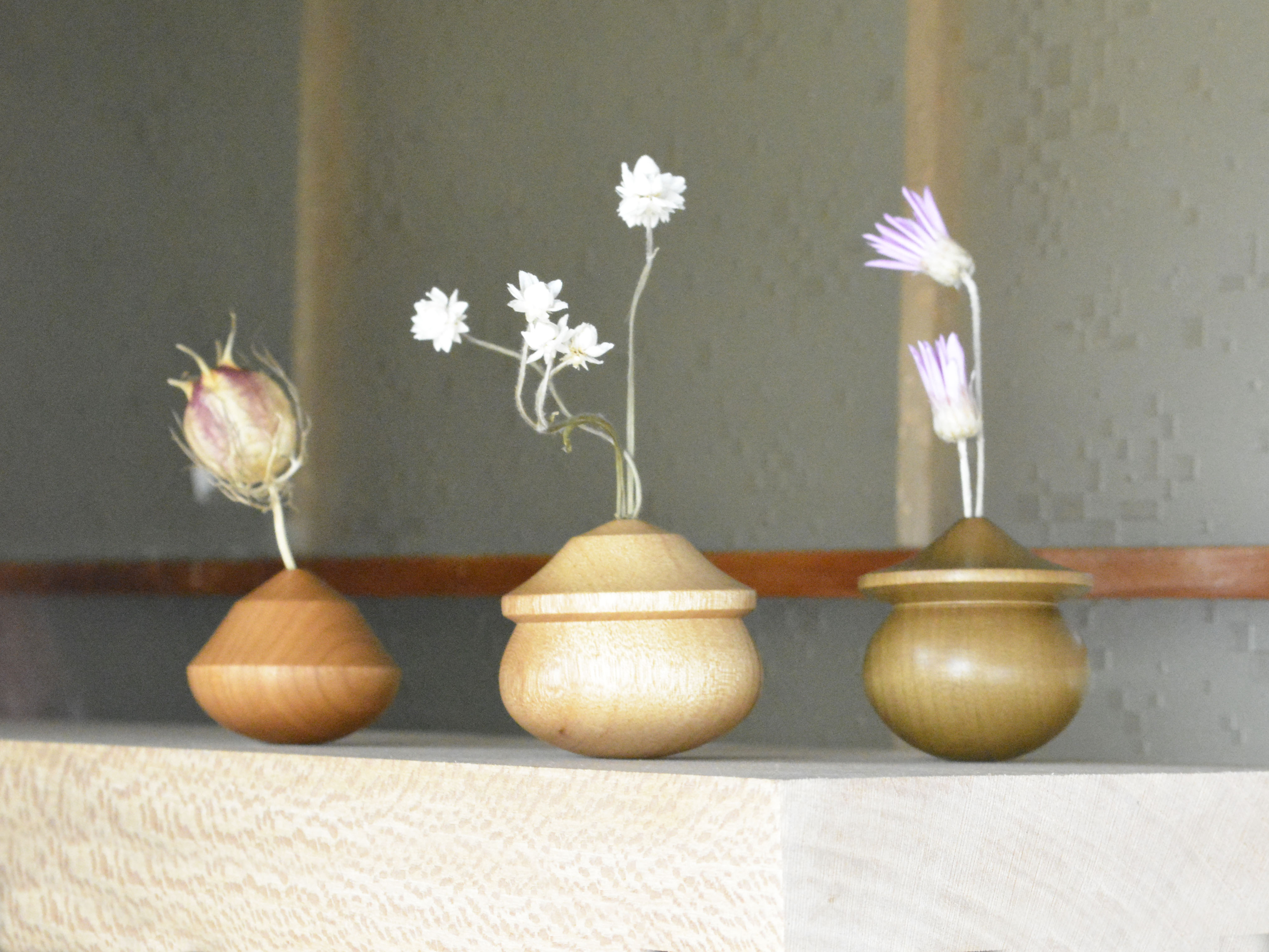 EggnWorks Museum エッグンワークス ミュージアム 風にのってゆらゆらと揺れる一輪挿し木工房ぼく