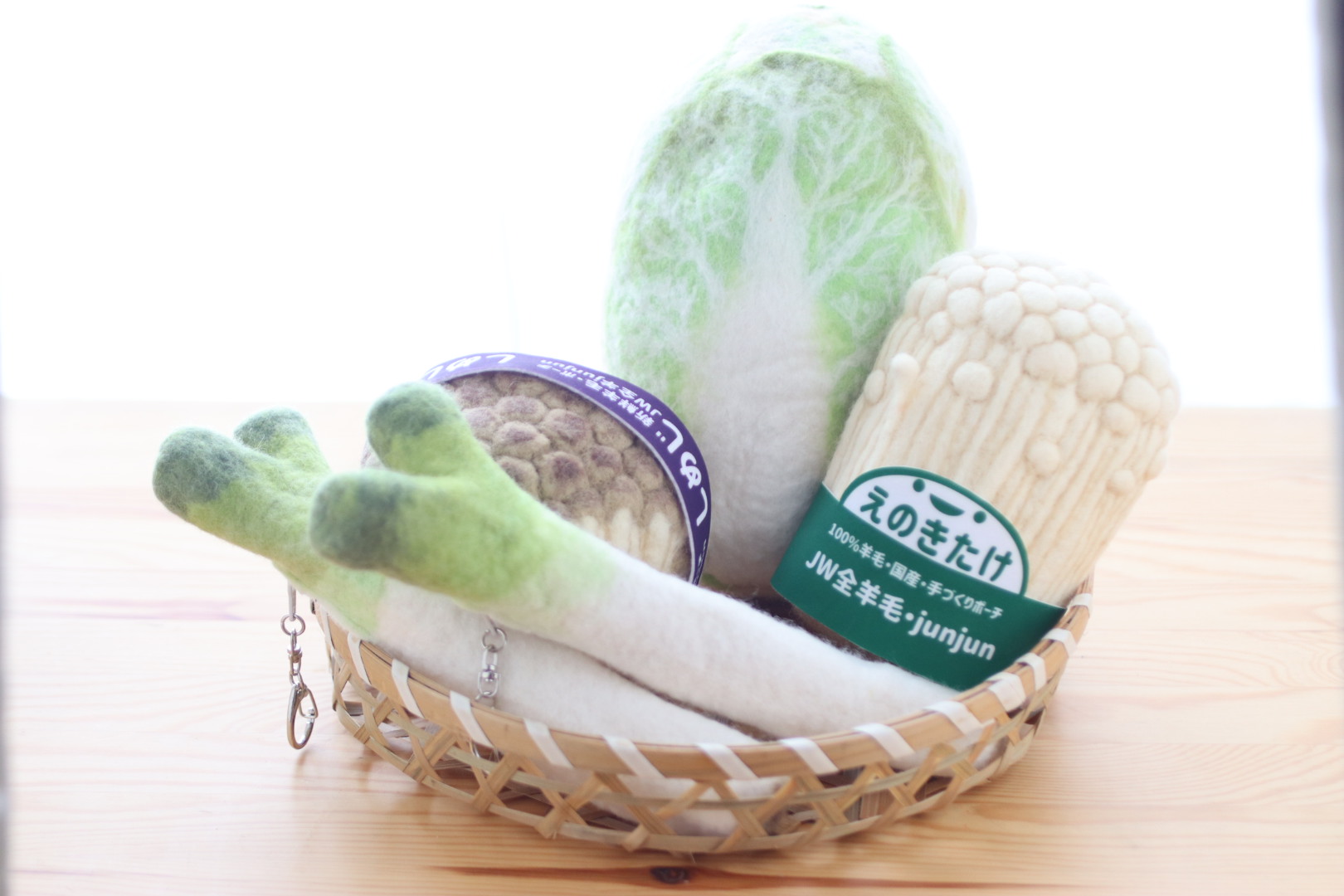 EGGNWORKS エッグンワークス ツクルヒトタチ キーホルダー、ブローチ、オブジェ、針山、ポーチ、バッグ　junjun