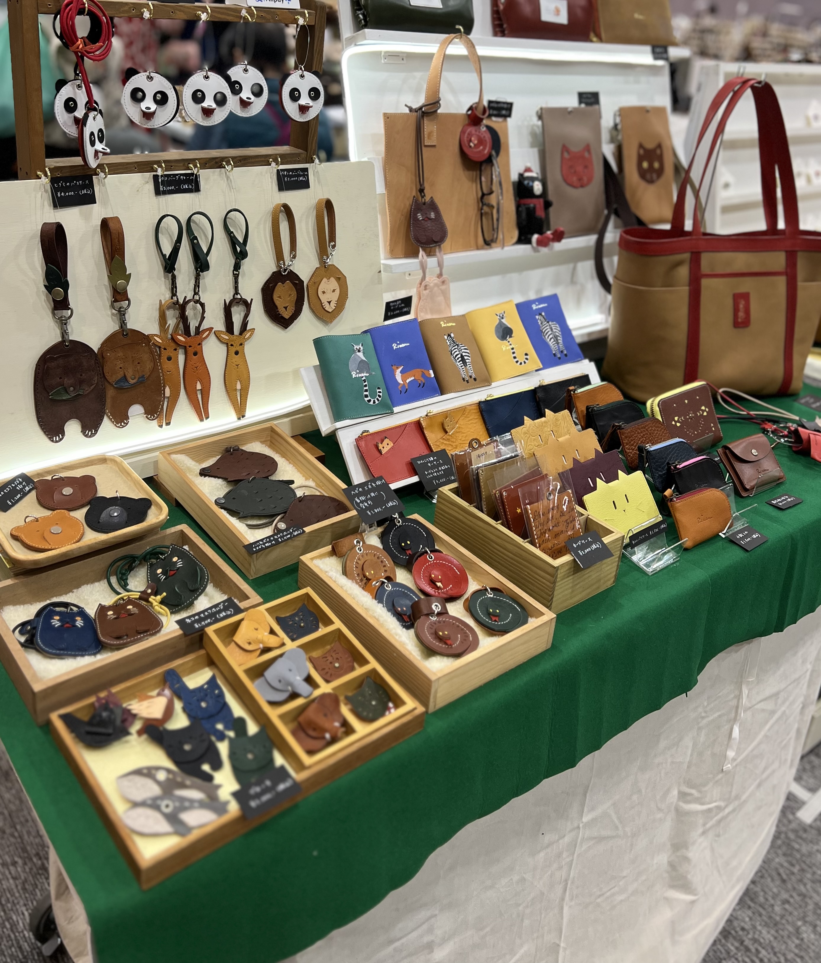 EGGNWORKS エッグンワークス ツクルヒトタチ 革バッグ、布バッグ、財布、パスケース、ポーチ、バッグチャーム、ブローチ　river