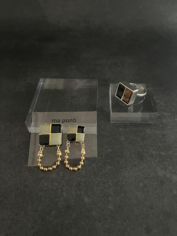 EggnWorks Museum エッグンワークス ミュージアム イタリアヴィンテージボタンのアクセサリー