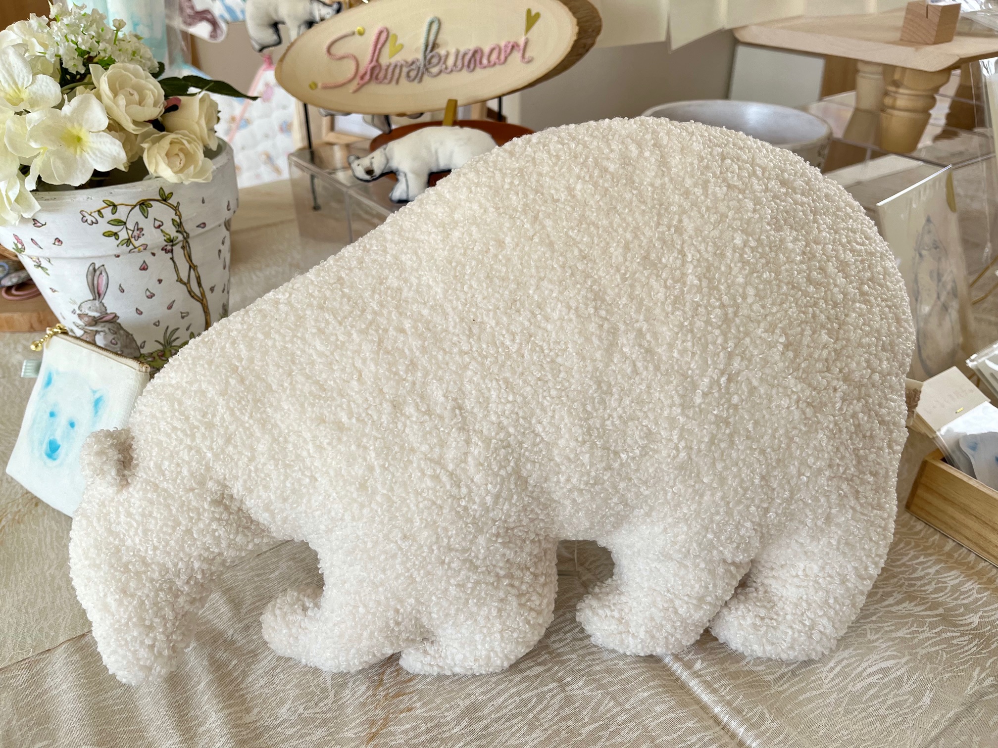 EggnWorks Museum エッグンワークス ミュージアム しろくまくら