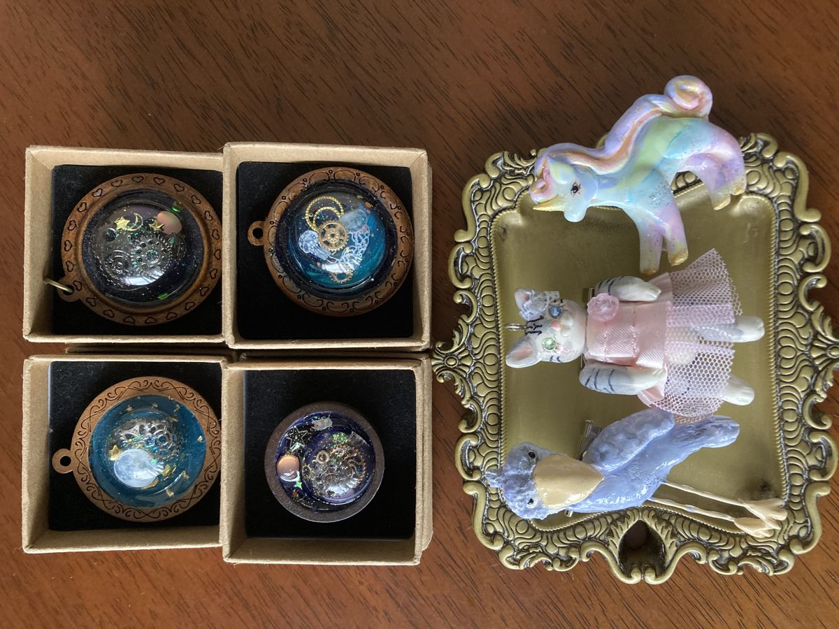 EggnWorks Museum エッグンワークス ミュージアム 宇宙玉ネックレス&アニマルブローチニコリット
